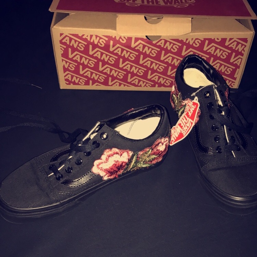 Custom Rose VANS - Picture 2 of 8